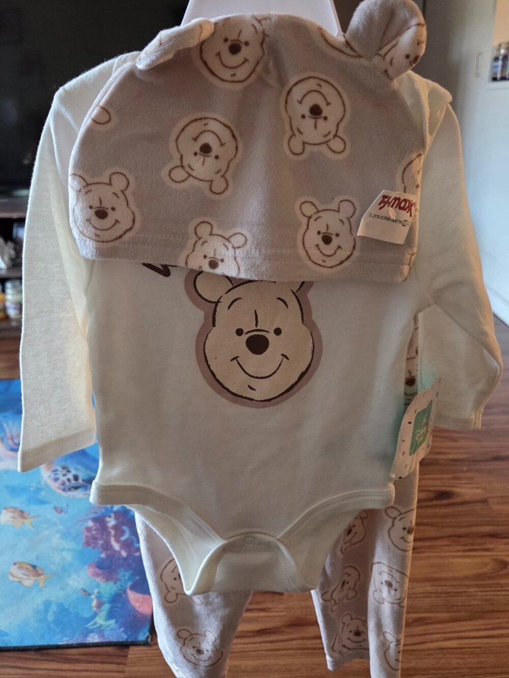Infant size 6/9 months winnie the pooh outfit 3 piece